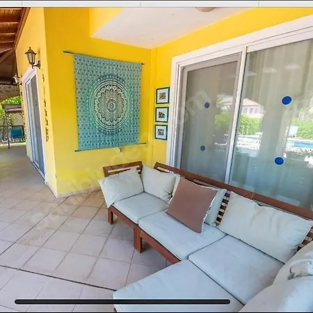 Allora Villa *